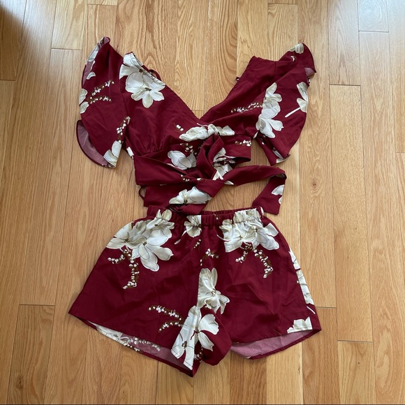 Top and shorts set - Picture 3 of 3